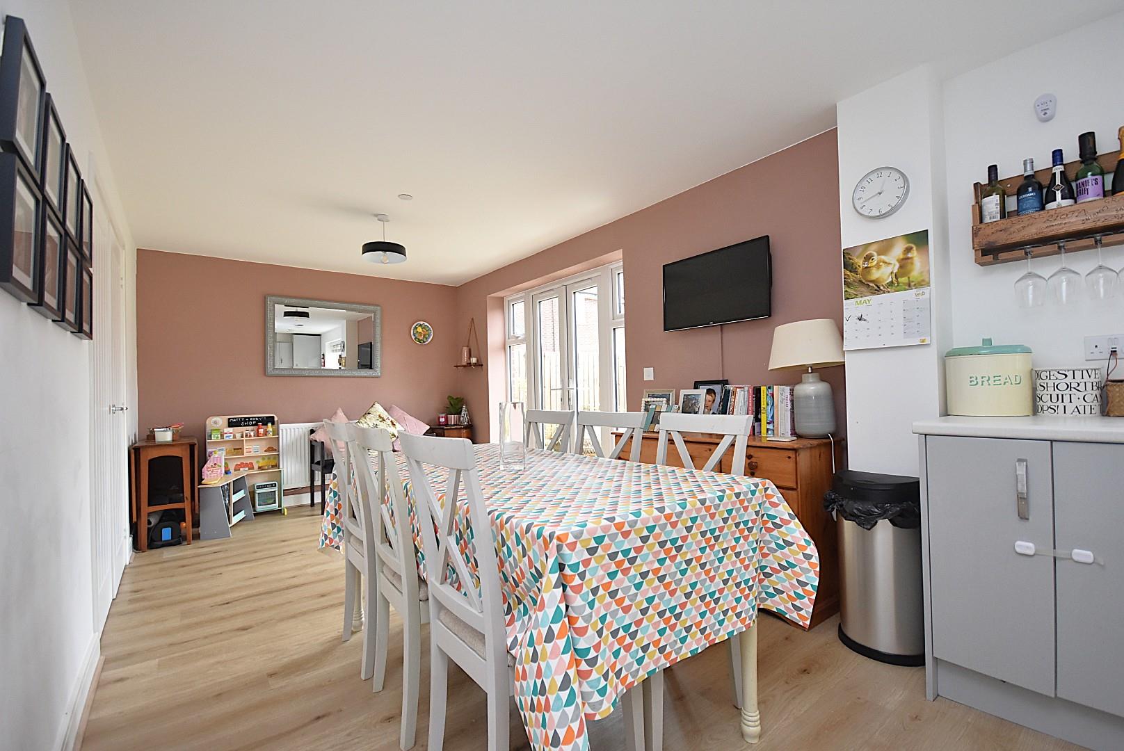 3 Flat Holm Close, Sully, CF64 5WJ